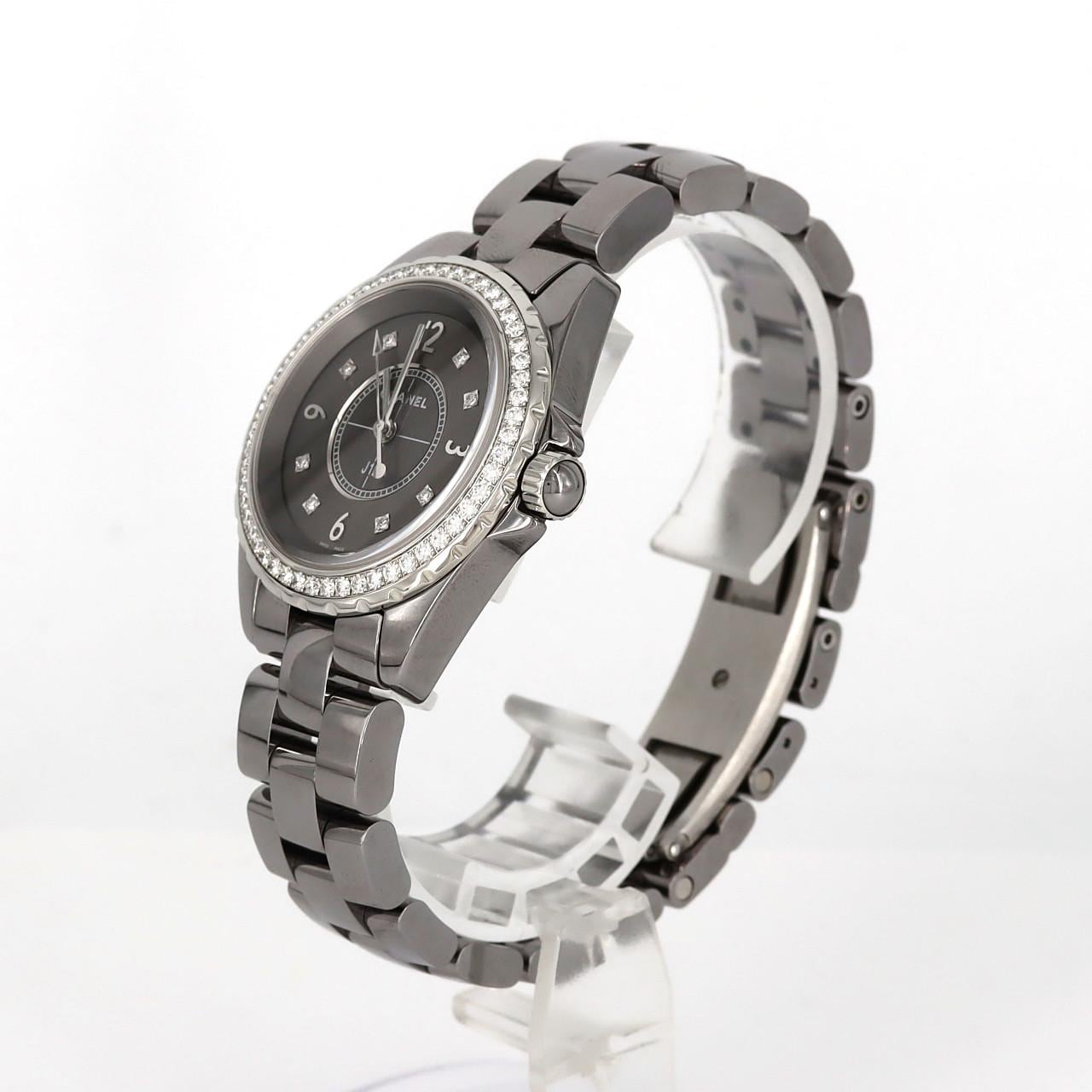 シャネル J12 クロマティック33mm/D･8P H2565 セラミック クォーツ