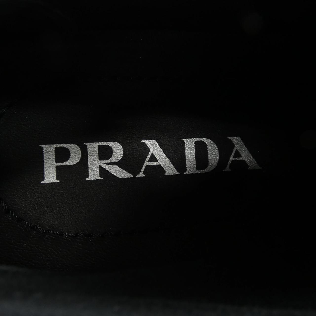 プラダ PRADA スニーカー