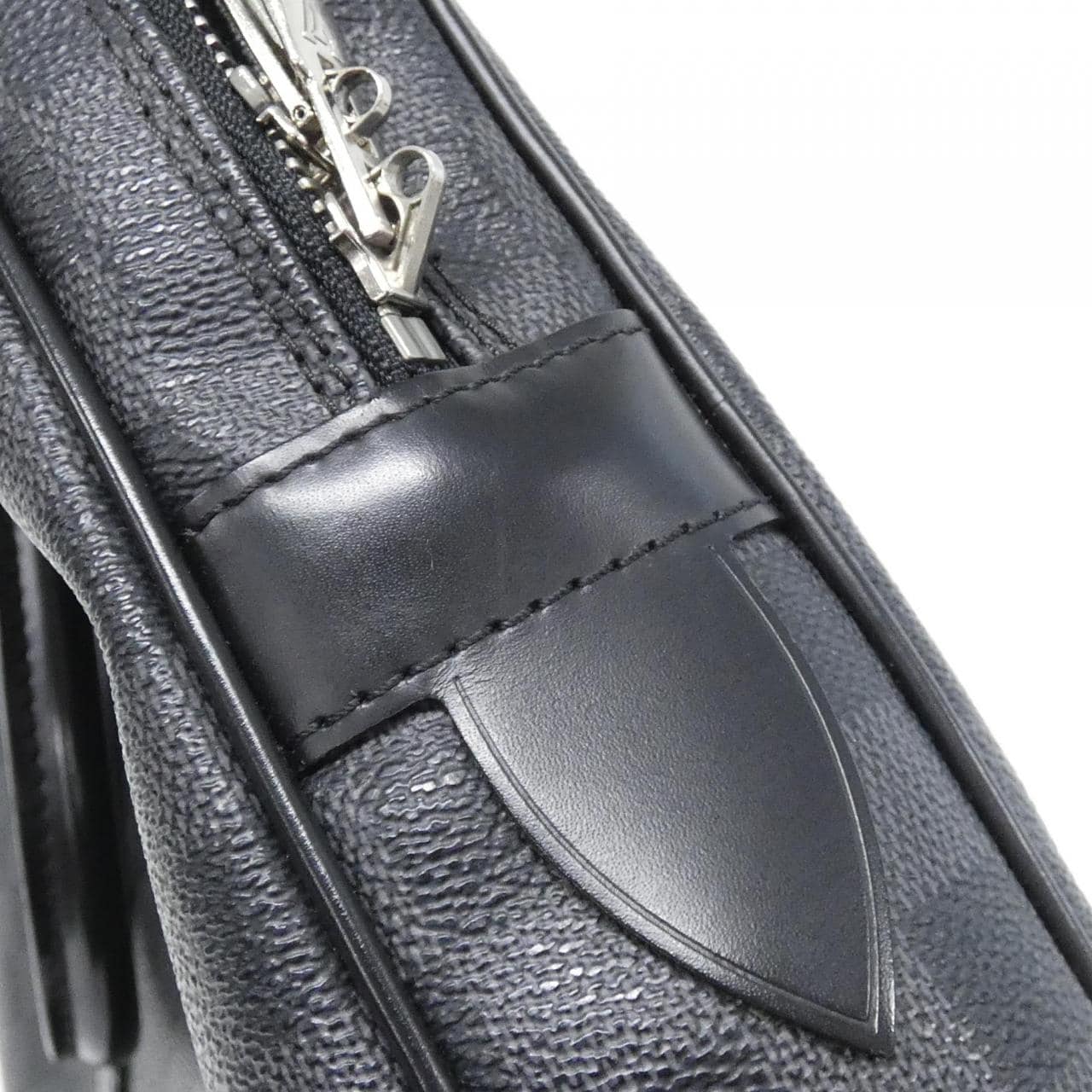 ルイヴィトン ダミエ グラフィット ポルト ドキュマン ヴォワヤージュ N41125 バッグ