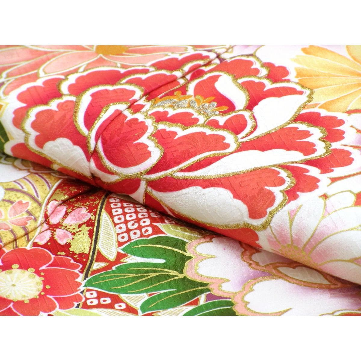 Furisode Yuzen gold color processing Bokashi dyeing with embroidery