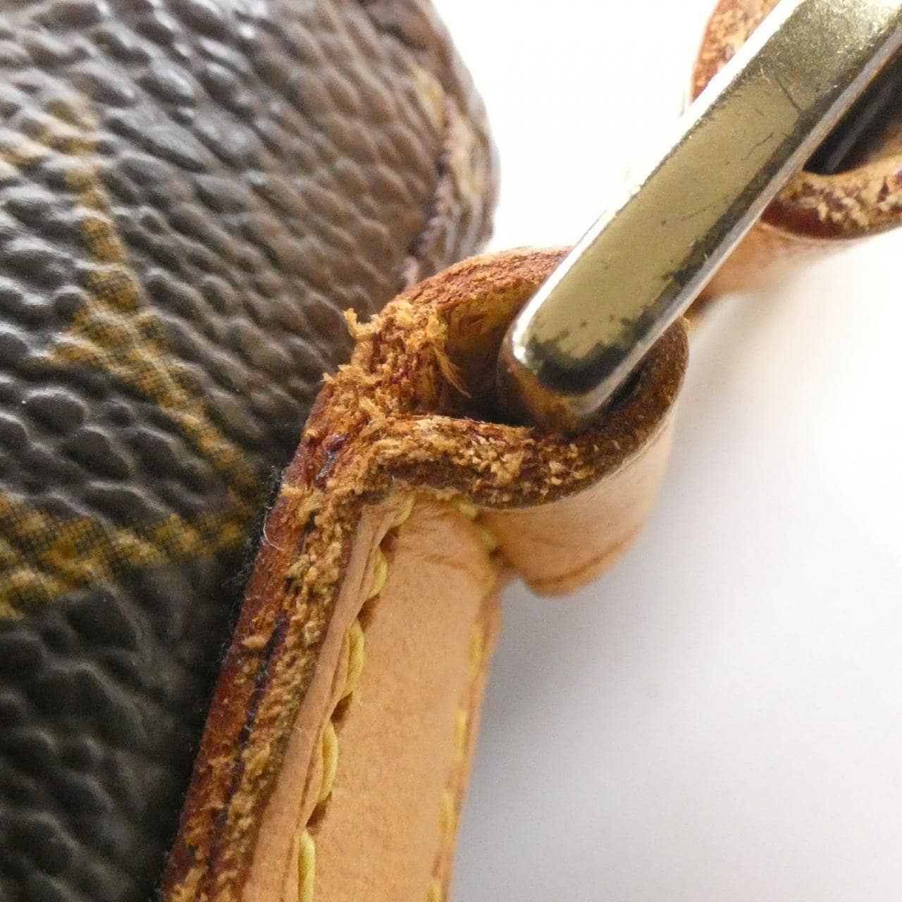 ルイヴィトン モノグラム トロター M51240 ショルダーバッグ