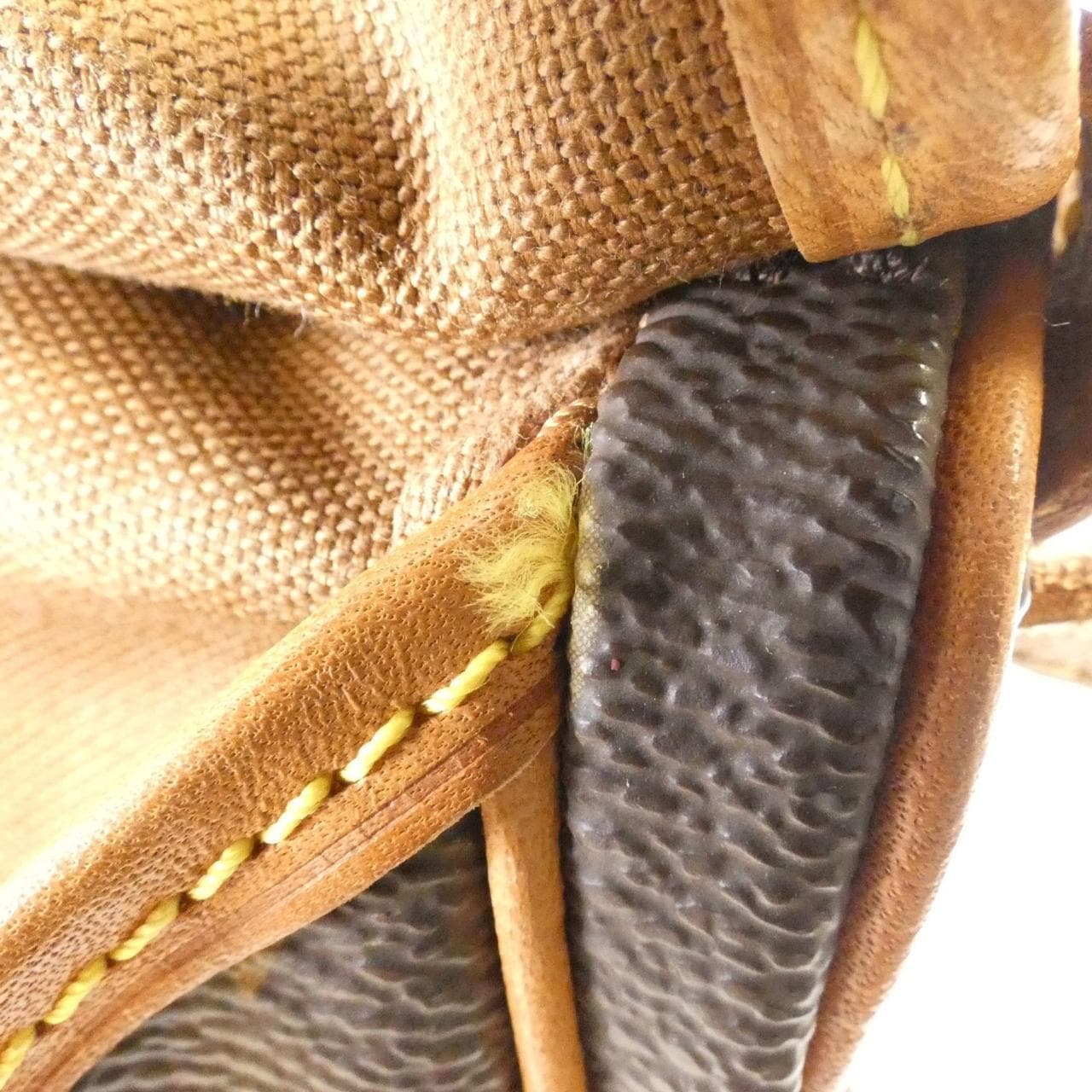 ルイヴィトン モノグラム ソミュール 30cm M42256 ショルダーバッグ