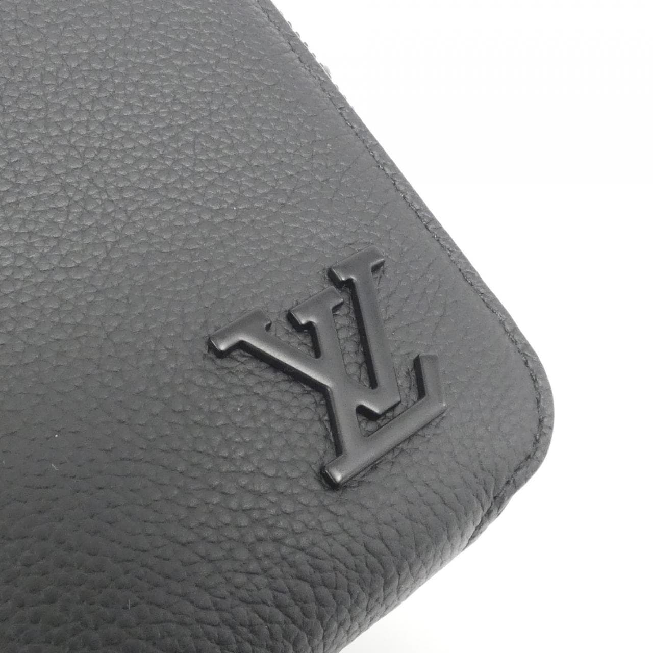 LOUIS VUITTON LV Aerogram Alpha 穿戴式錢包 M59161 肩背包