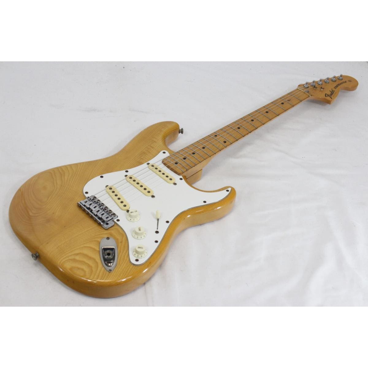 FENDER JAPAN ST72-55