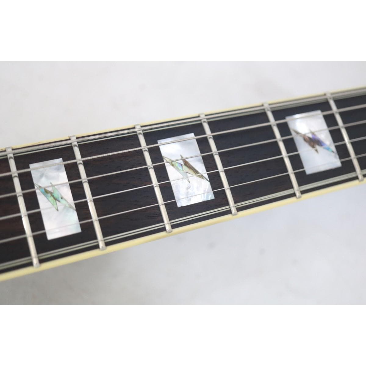 ＥＰＩＰＨＯＮＥ　　ＥＭＩＬＹ　ＷＯＬＦＥ　ＳＨＥＲＡＴＯＮ