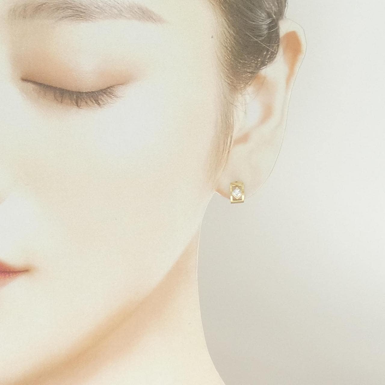 K18YG キュービック ピアス