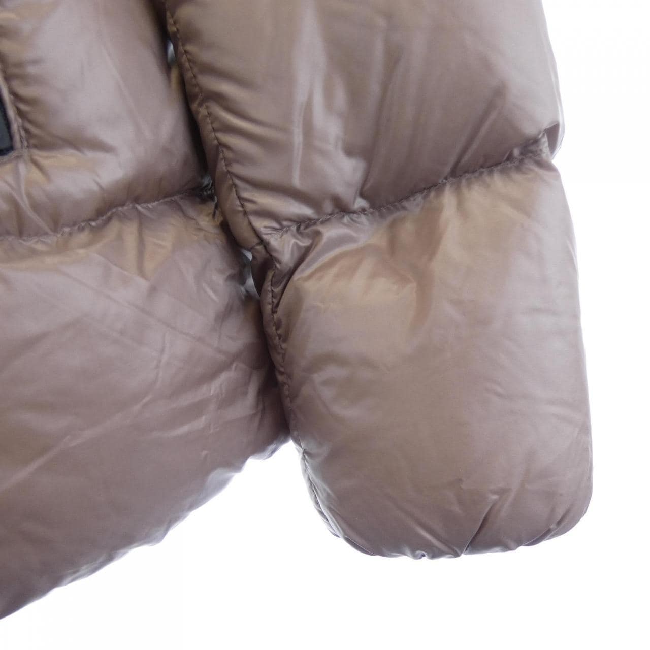 モンクレール MONCLER SERITTE ダウンジャケット