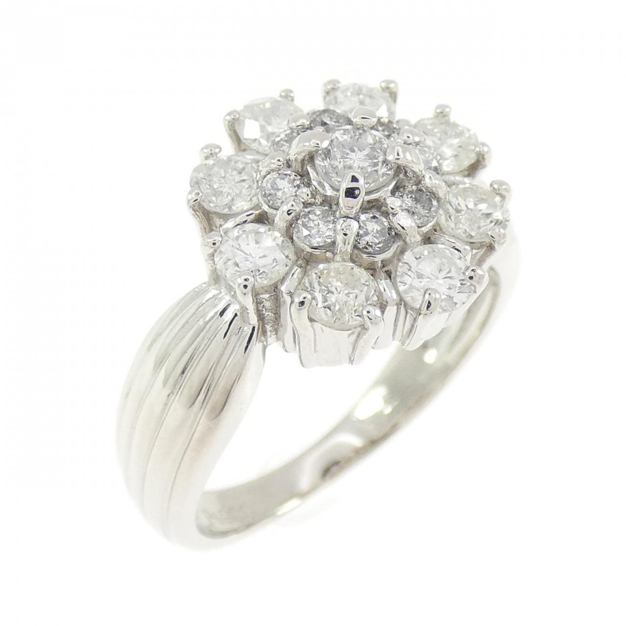 PT900 フラワー ダイヤモンド リング 1.02CT