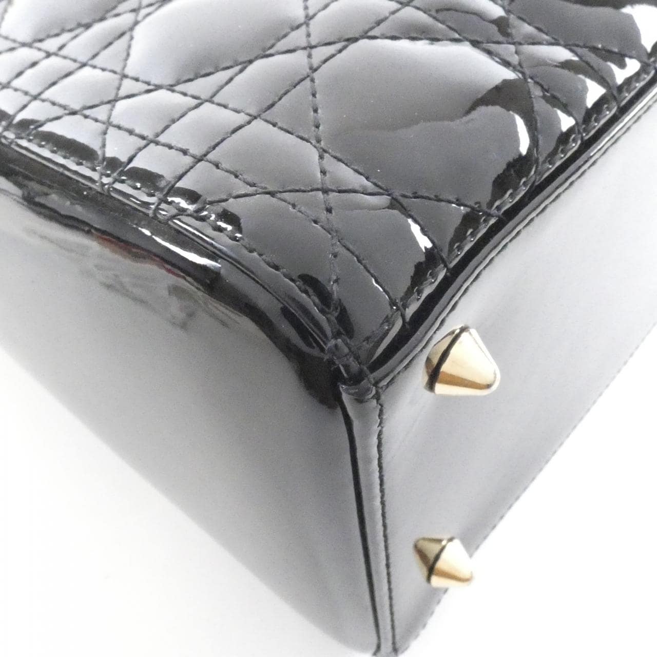 クリスチャンディオール レディ ディオール ミディアム M0565OWCB バッグ