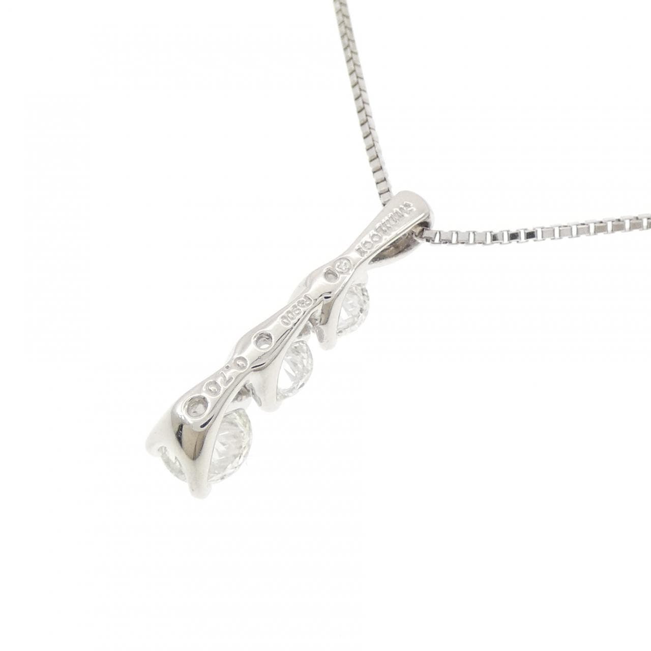 トリロジー ダイヤモンド ネックレス 0.70CT