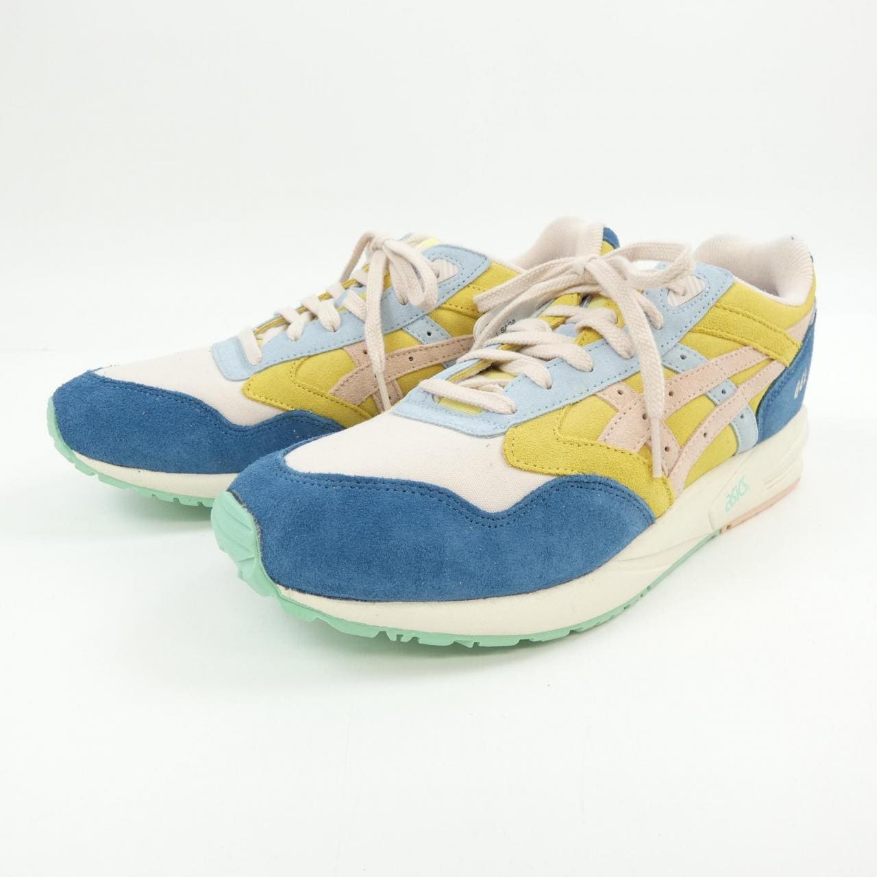 ASICS运动鞋