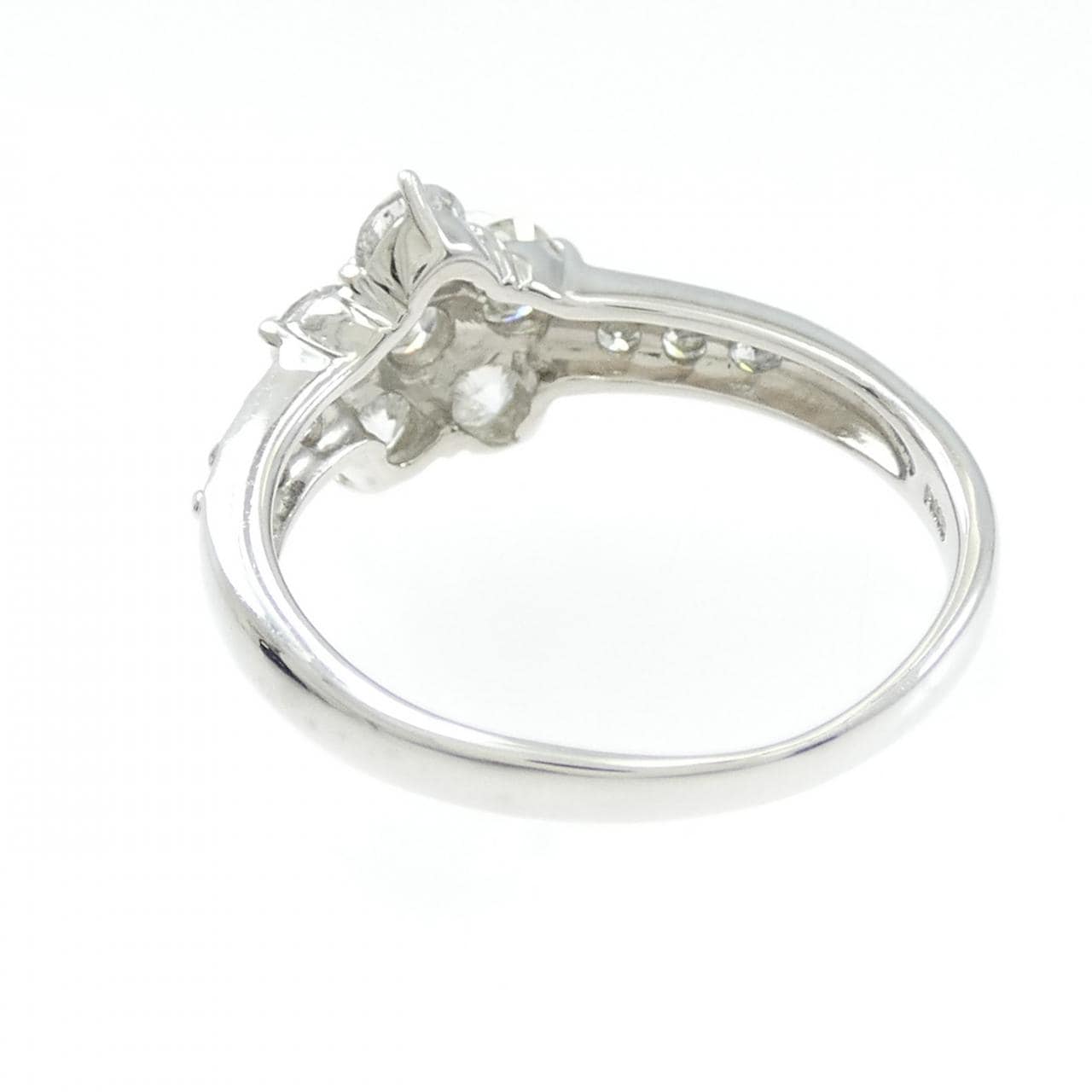 PT900 Flower Diamond Ring 1.00CT