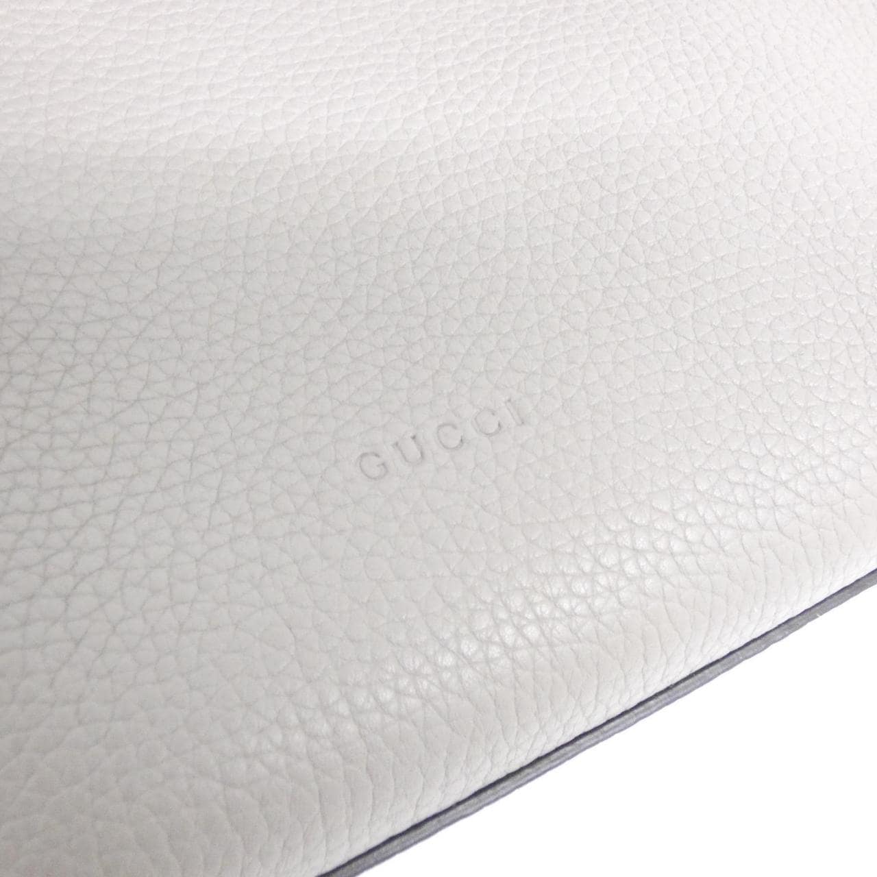 グッチ 370831 A7M0N バッグ