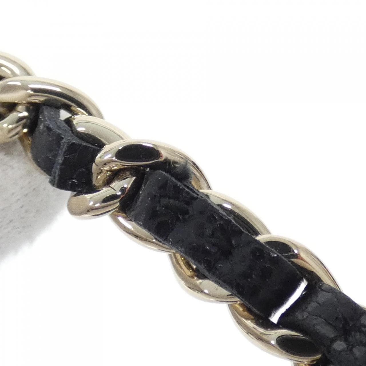 シャネル タイムレスクラシック ライン AP4704 チェーンクラッチ