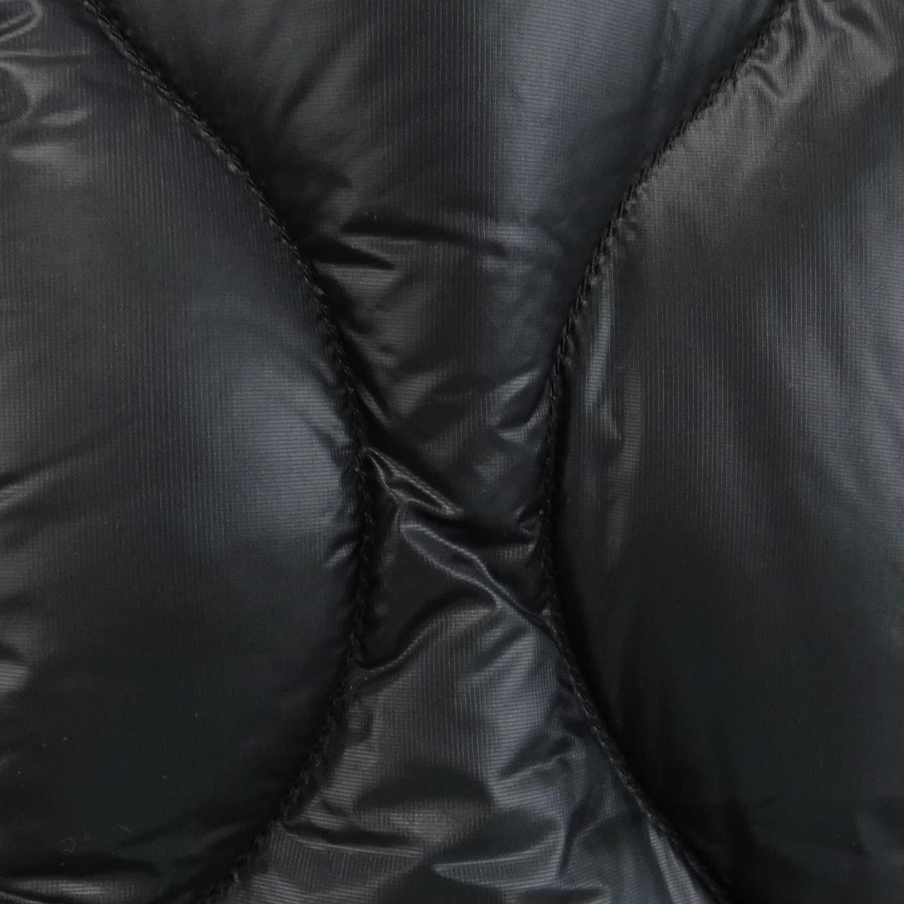 モンクレール MONCLER ダウンジャケット
