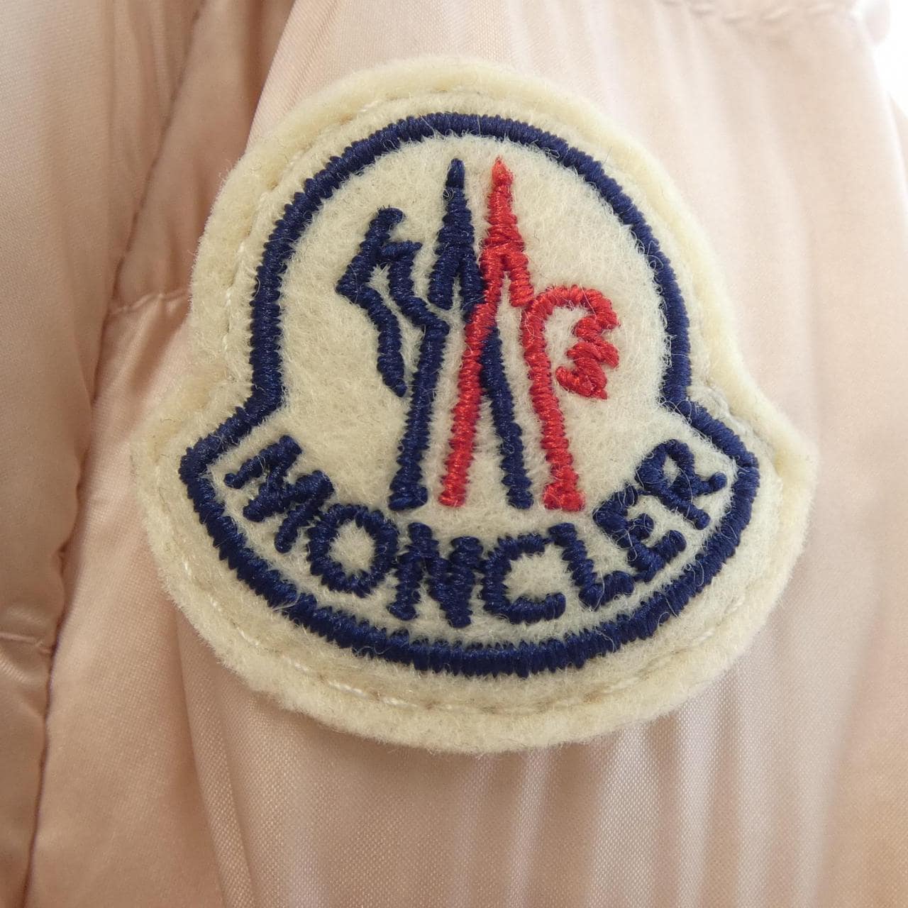 モンクレール MONCLER ダウンジャケット