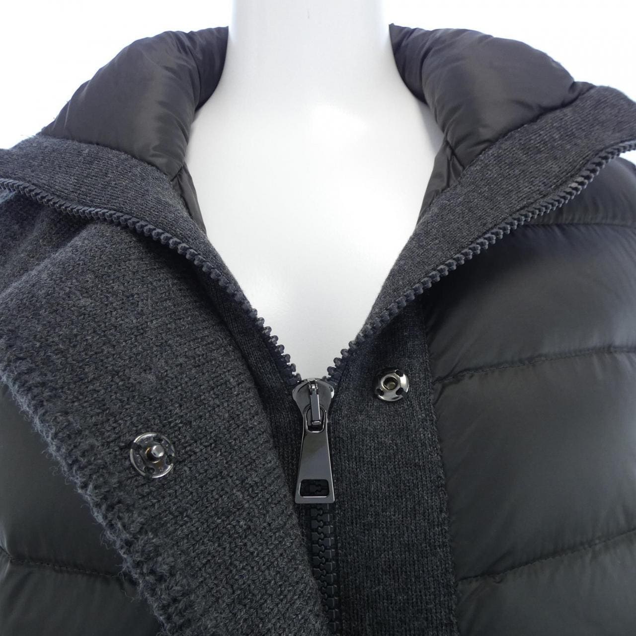 MONCLER蒙克勒20939453400羽絨外套