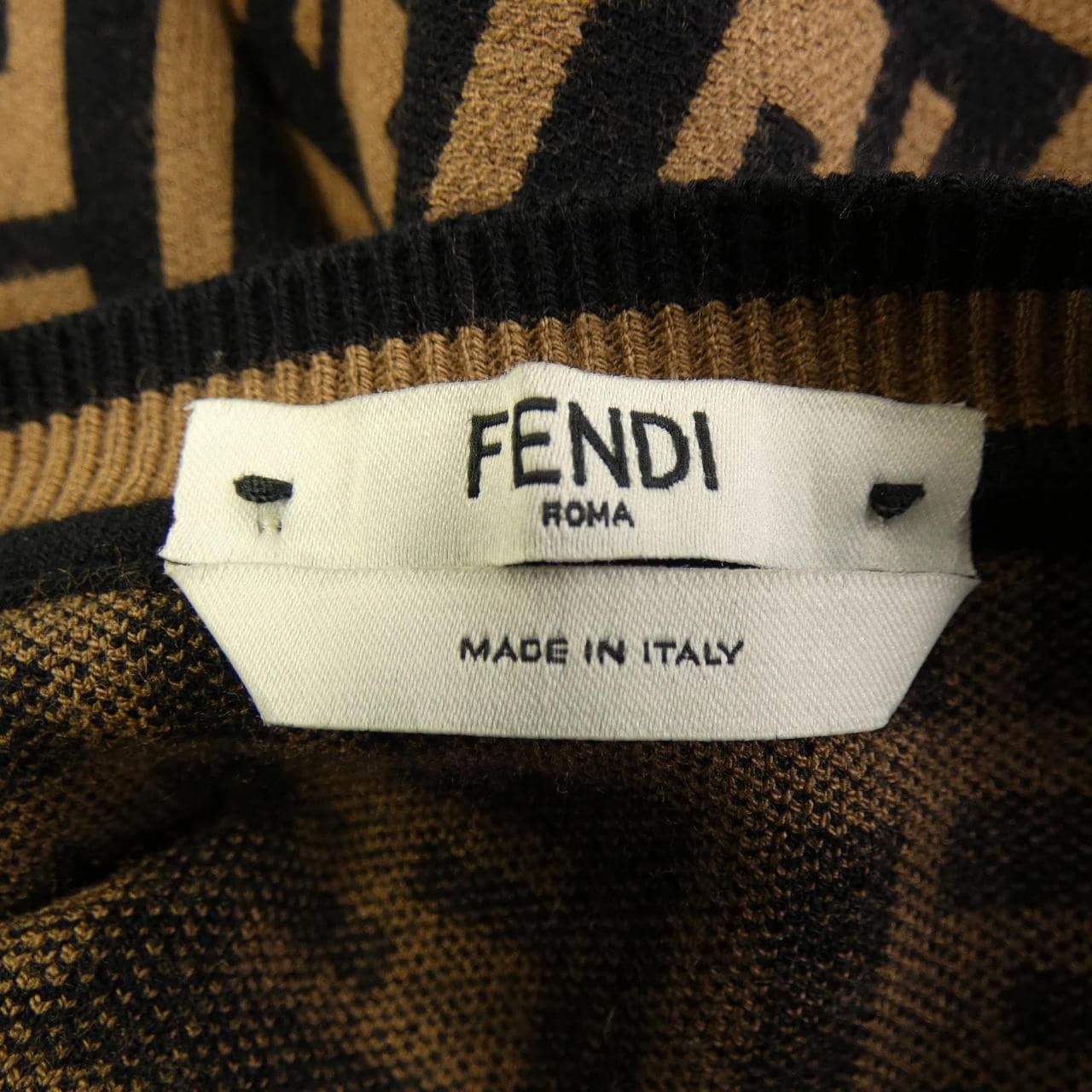 フェンディ FENDI FFモチーフ FZY702 A5QG ニット