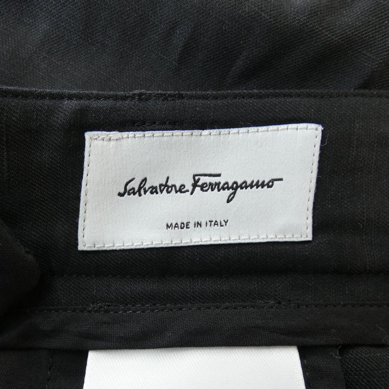 サルヴァトーレフェラガモ SALVATORE FERRAGAMO パンツ