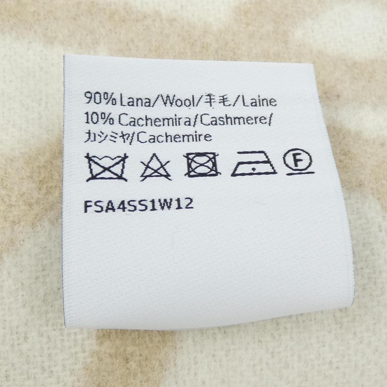 ロエベ LOEWE FSA4SS1W12 MUFFLER