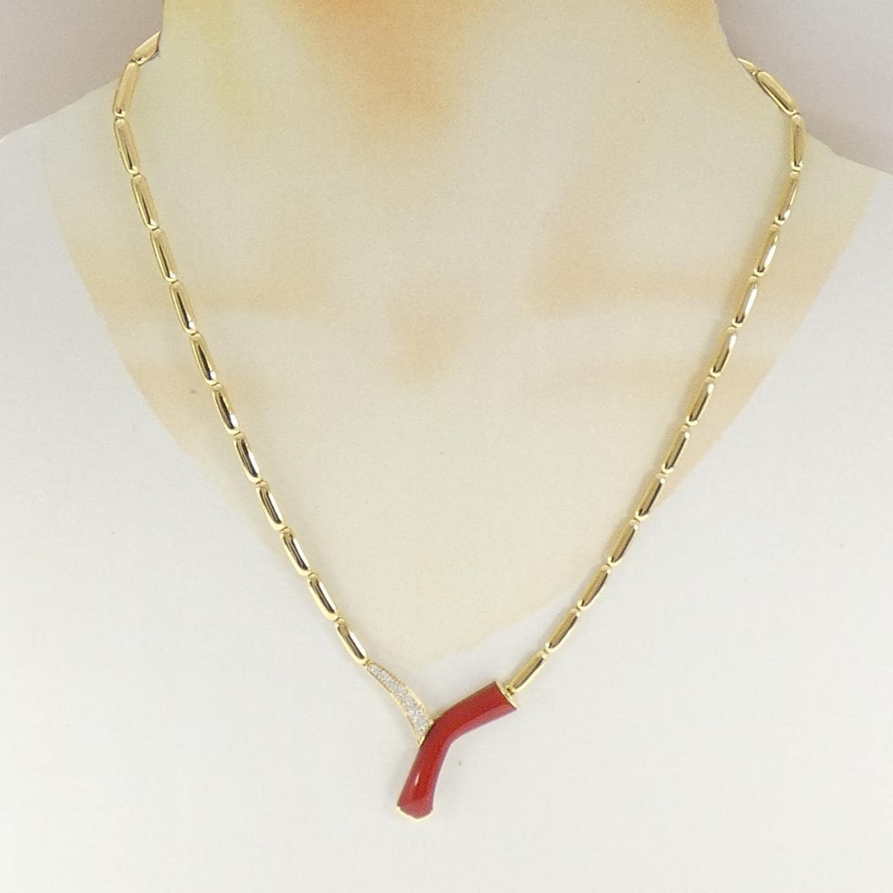 K18YG/K18WG サンゴ ネックレス