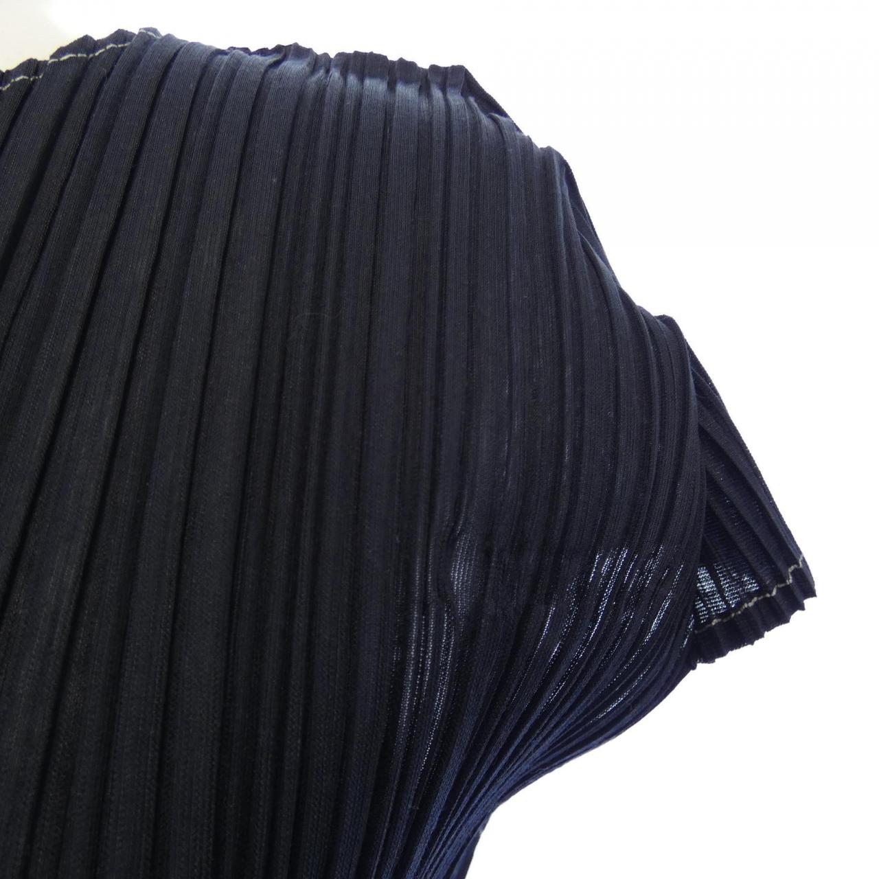 プリーツプリーズ PLEATS PLEASE トップス