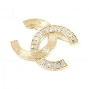 CHANEL brooch