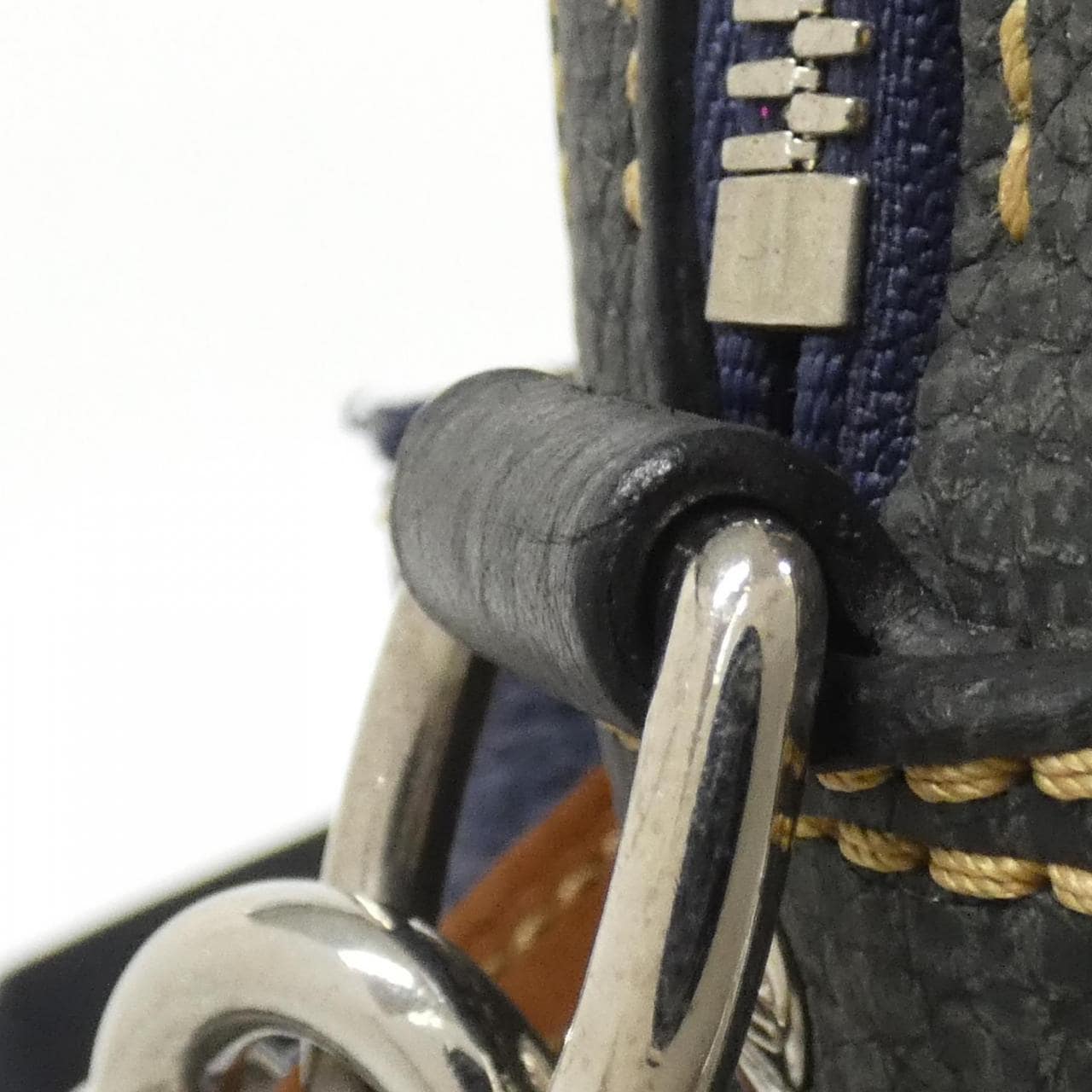 LOUIS VUITTON Taurillon Trio 郵差包 M21544 單肩包