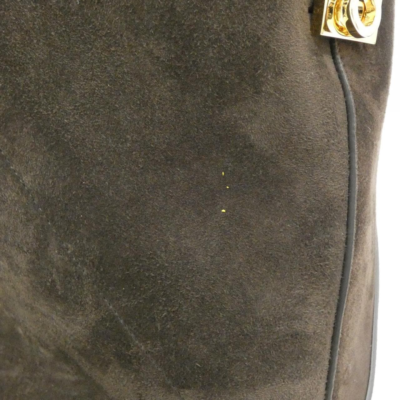 サルヴァトーレフェラガモ 21 A004 ショルダーバッグ