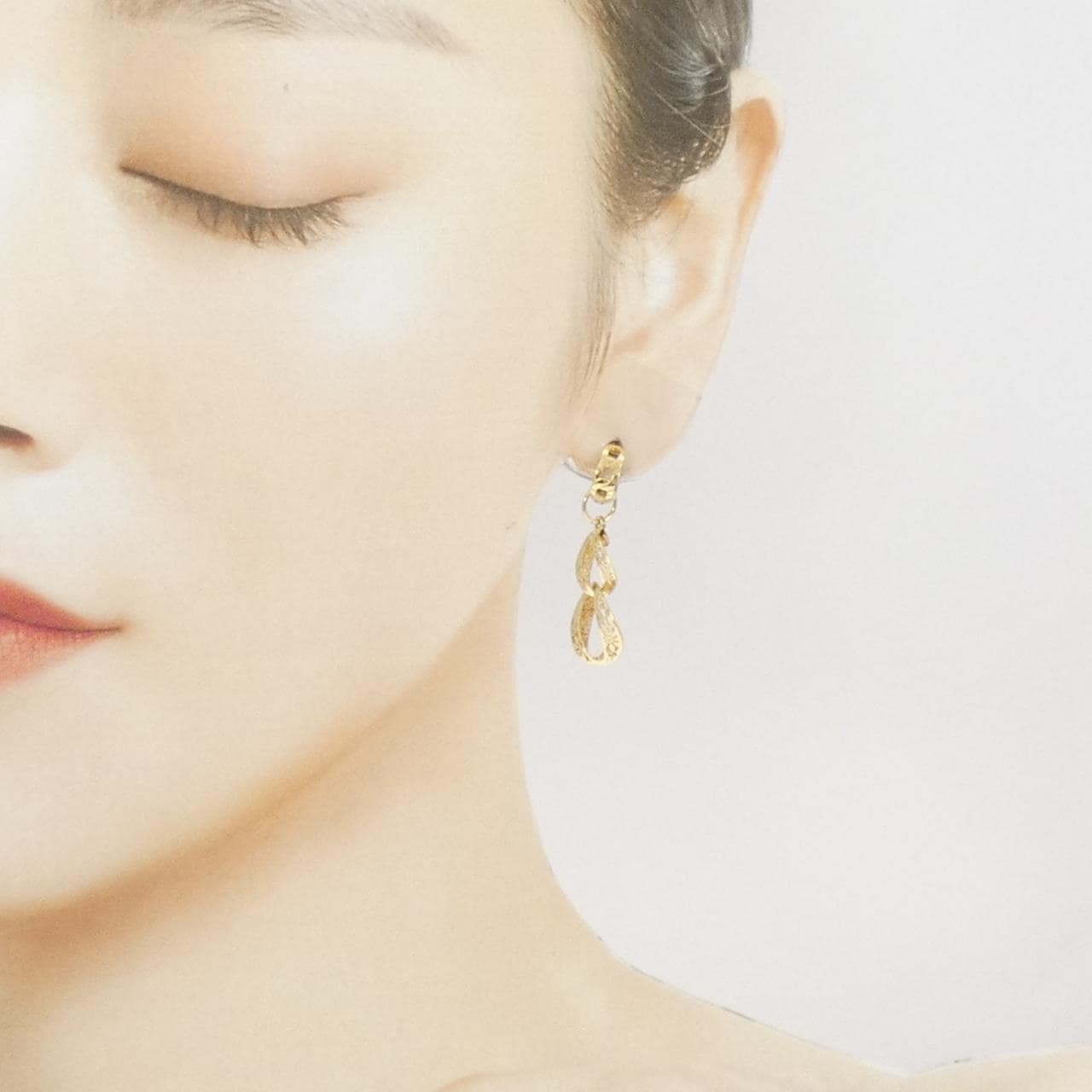 K18YG/K18WG/750YG イヤリング