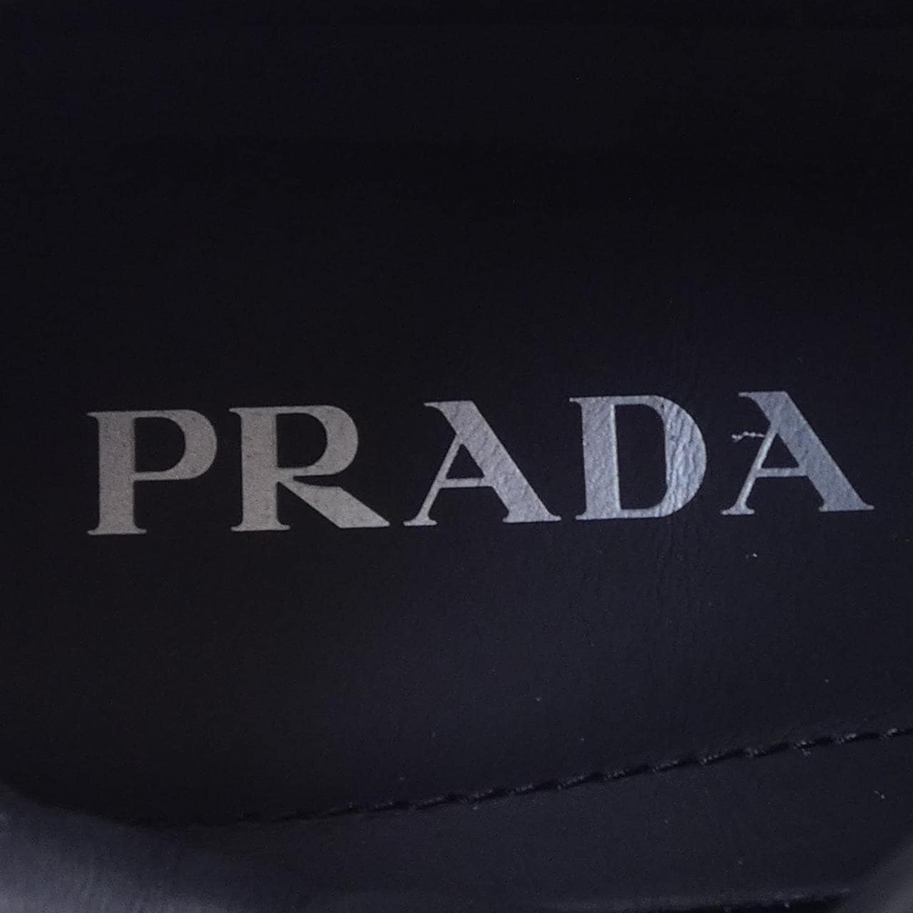 プラダ PRADA 2EE364 スニーカー