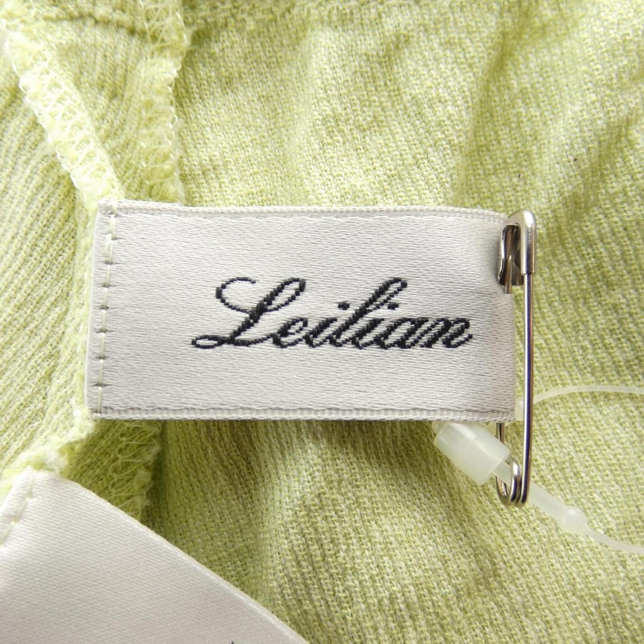 LEILIAN tops