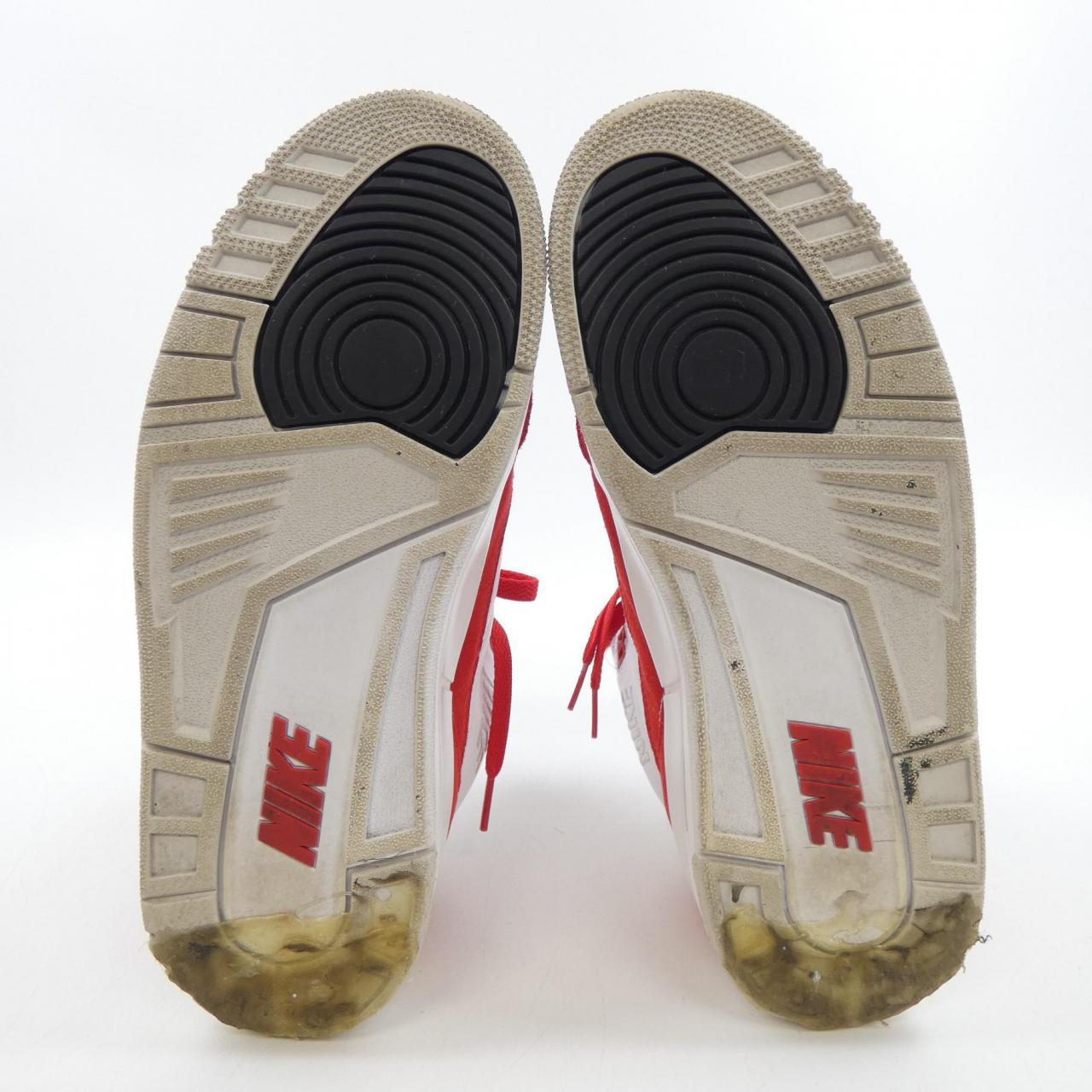 ナイキ ジョーダン NIKE JORDAN スニーカー