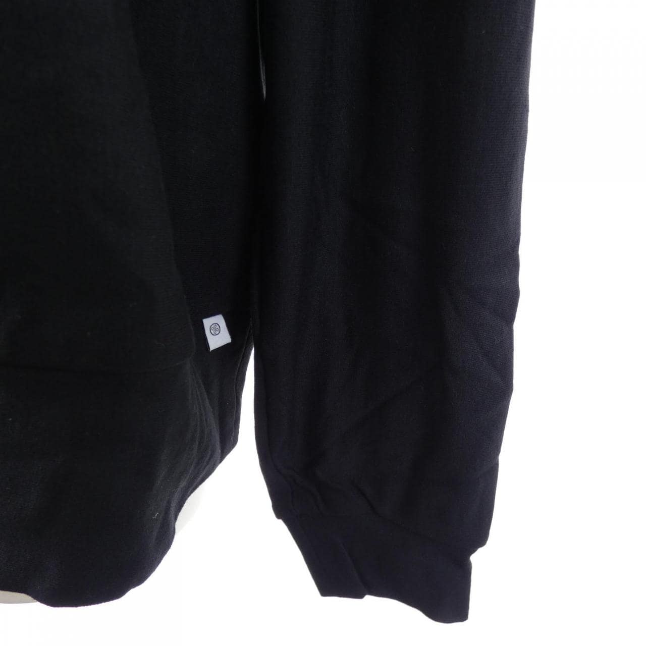 アンティーチポ ANTICIPO トップス