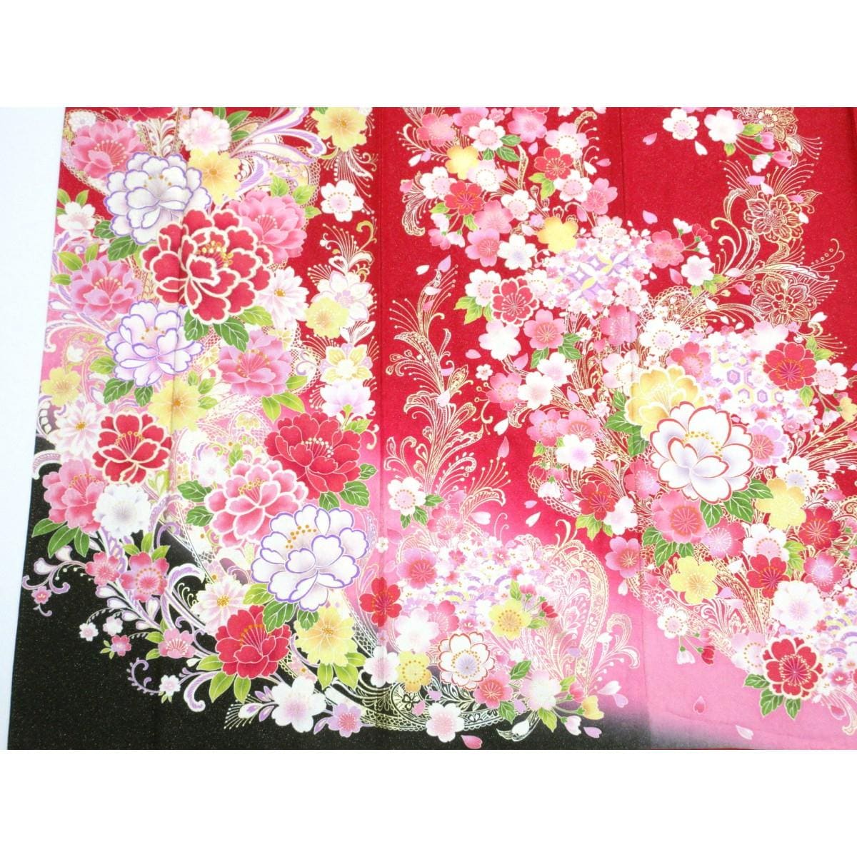 振袖　銀通しボカシ染　友禅金彩加工　刺繍入り