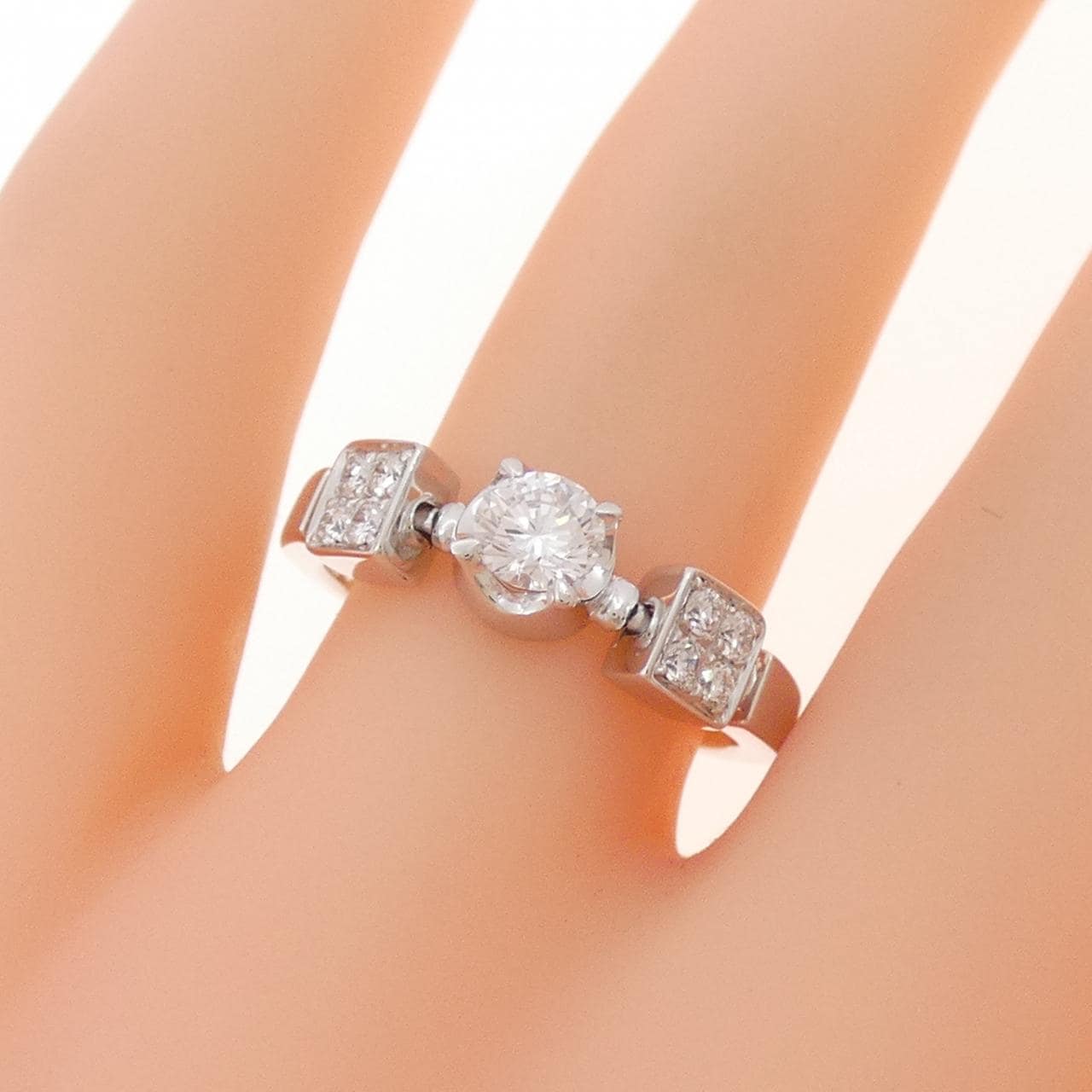 ブルガリ ルチア リング 0.31CT D VS1