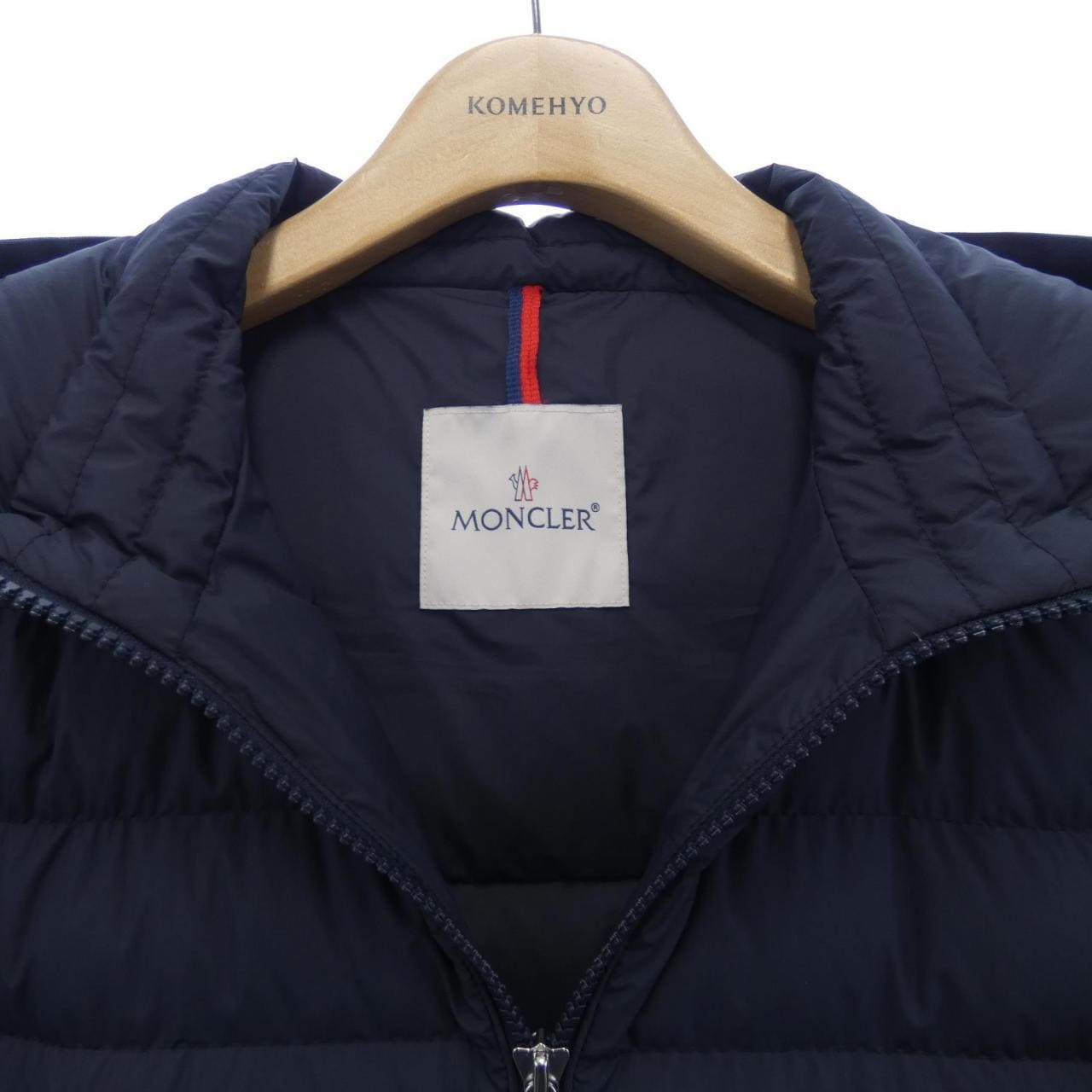 モンクレール MONCLER ダウンジャケット