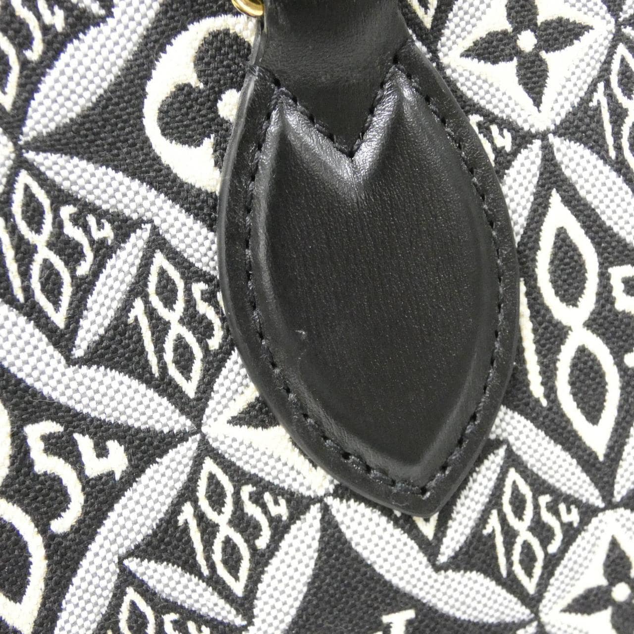 ルイヴィトン SINCE1854 オンザゴー GM M57207 バッグ