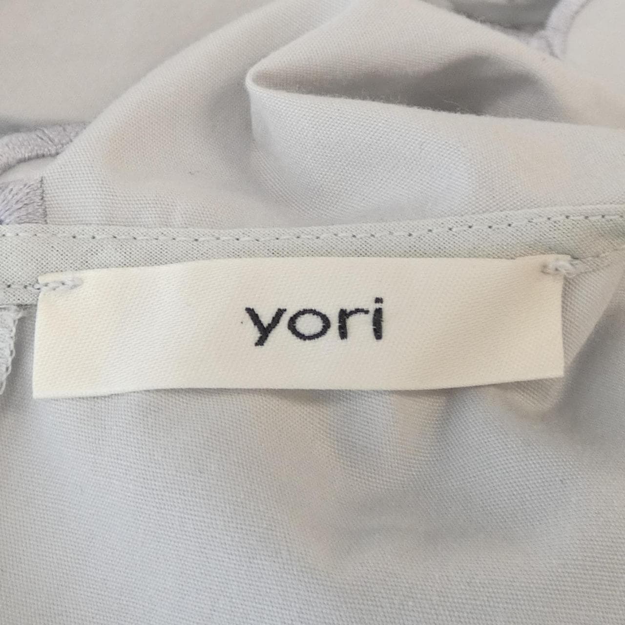 ヨリ yori トップス