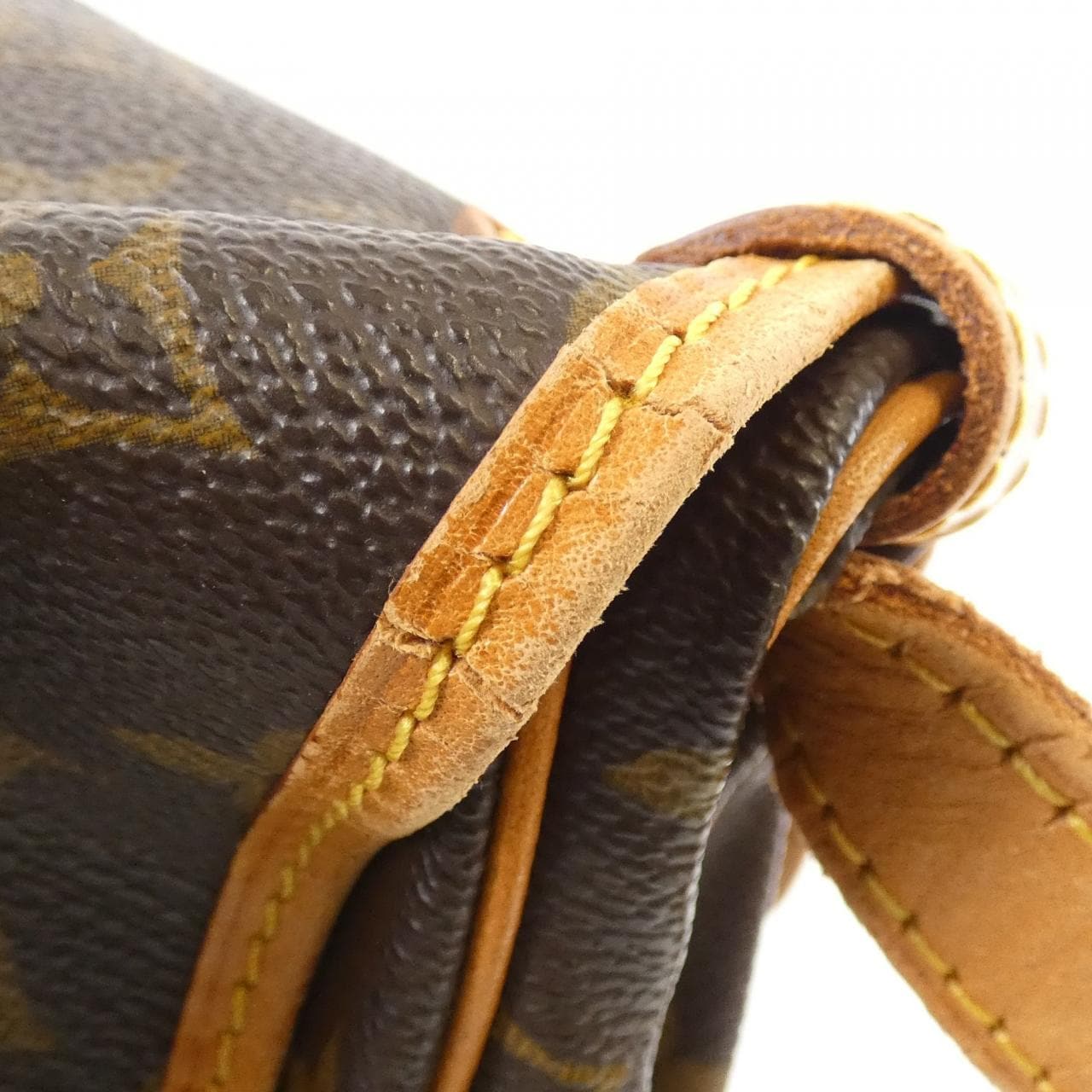 ルイヴィトン モノグラム ソミュール 30cm M42256 ショルダーバッグ