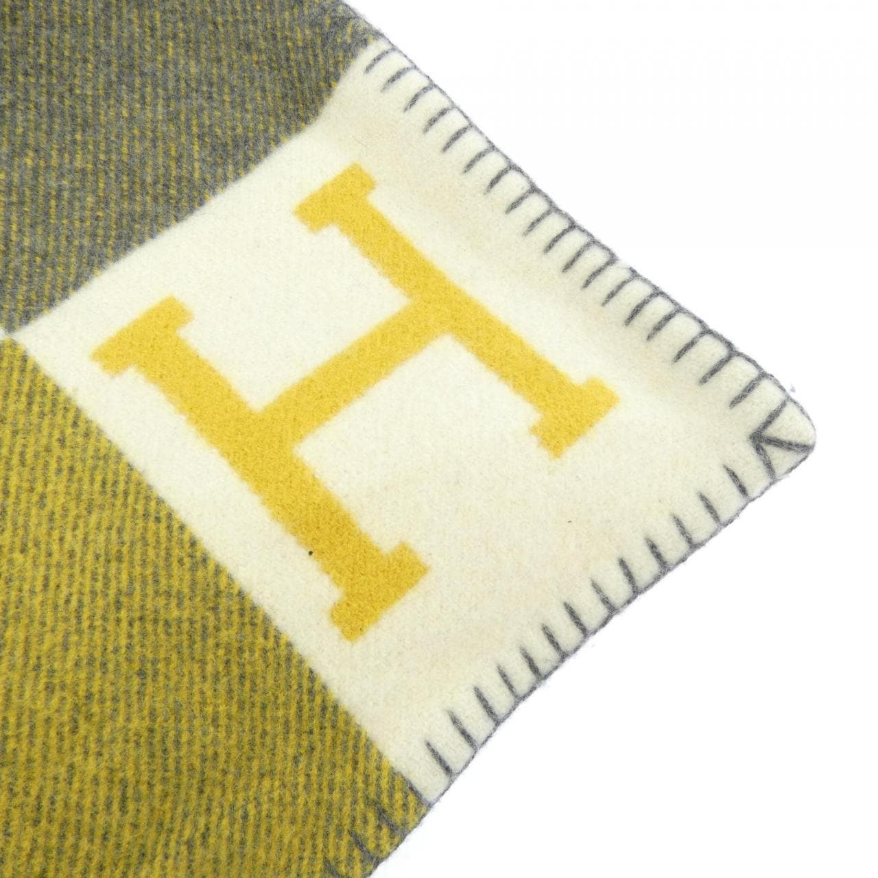 エルメス HERMES アヴァロンⅢ H102665M ブランケット