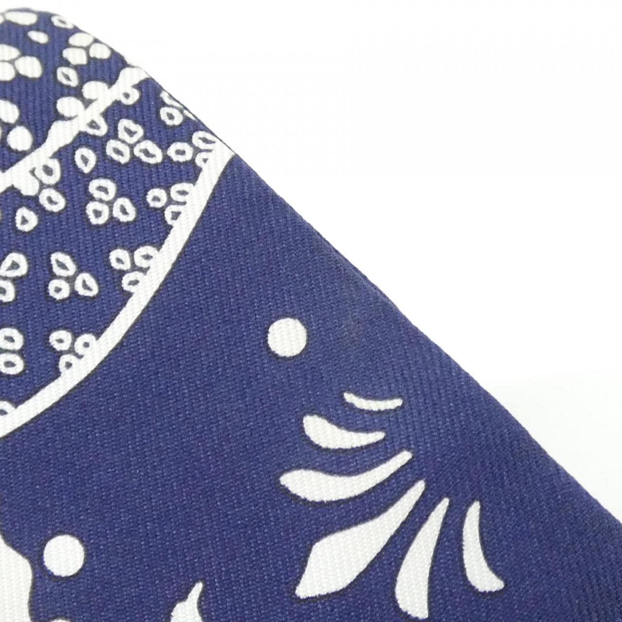 エルメス LES LEOPARDS BANDANA ツイリー 063350S スカーフ