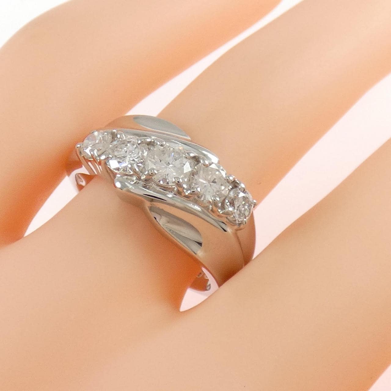 PT900 ダイヤモンド リング 1.01CT