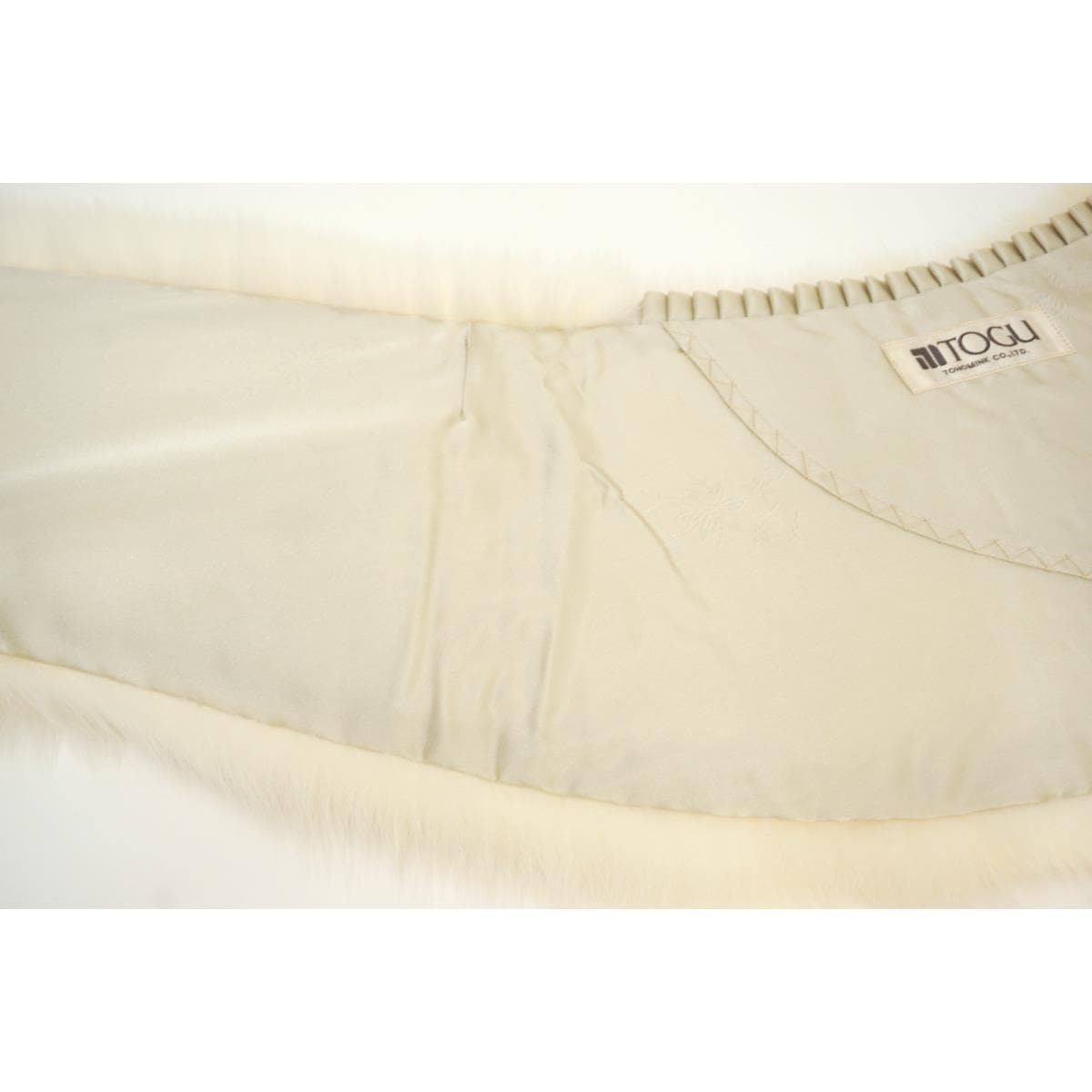 毛皮ストール　シャドーＦＯＸ　ネーム入り