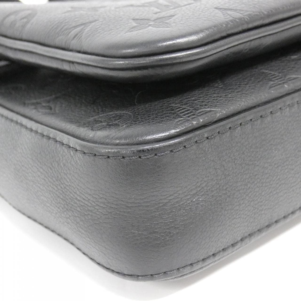 ルイヴィトン モノグラム シャドウ トリオ メッセンジャー M46602 ショルダーバッグ