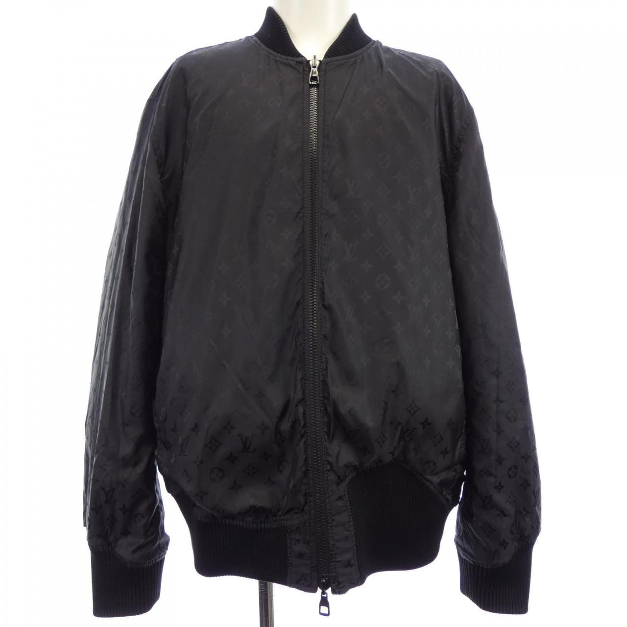 ルイヴィトン LOUIS VUITTON リバーシブルレザーナイロン HIL47WTKV レザージャケット