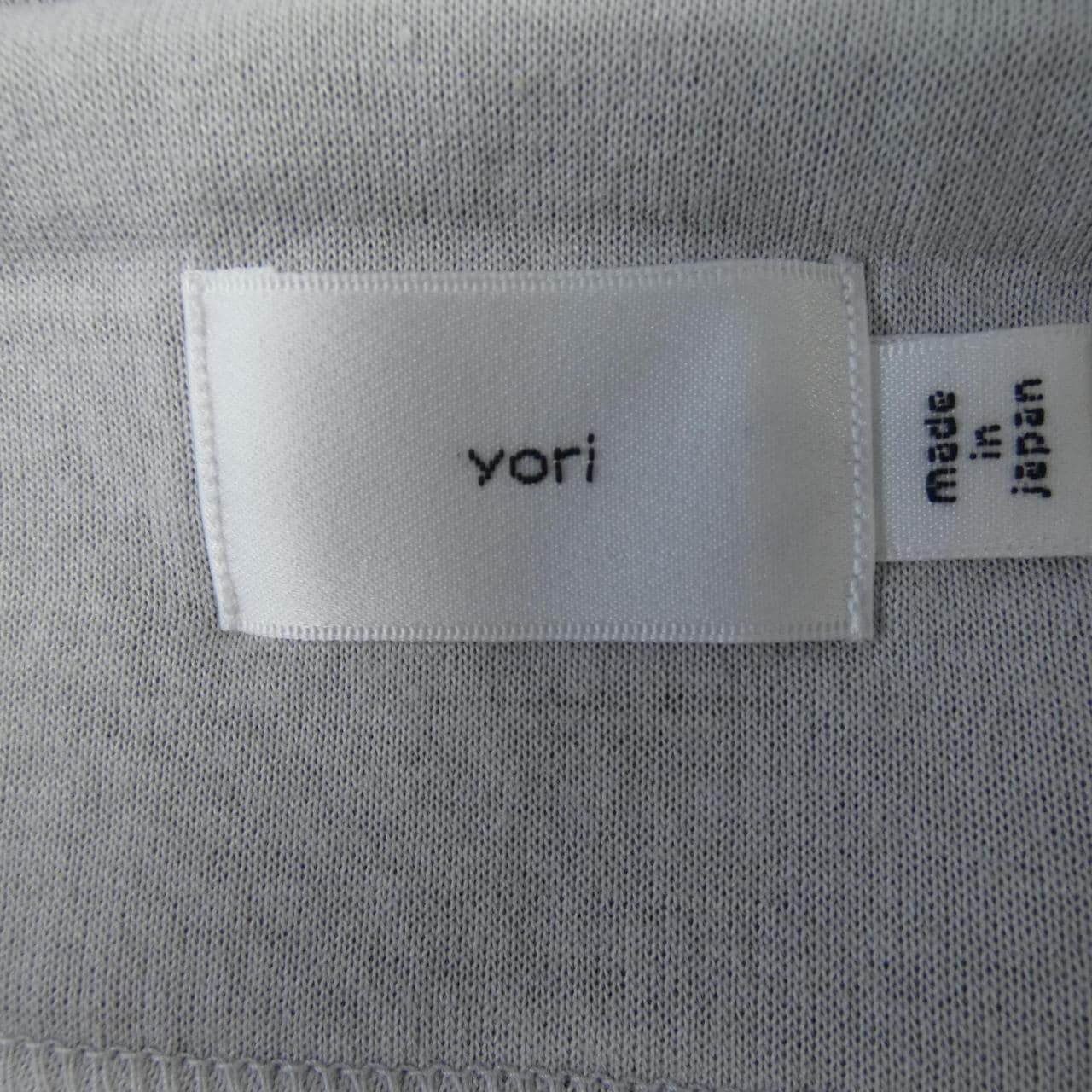 ヨリ yori パーカー