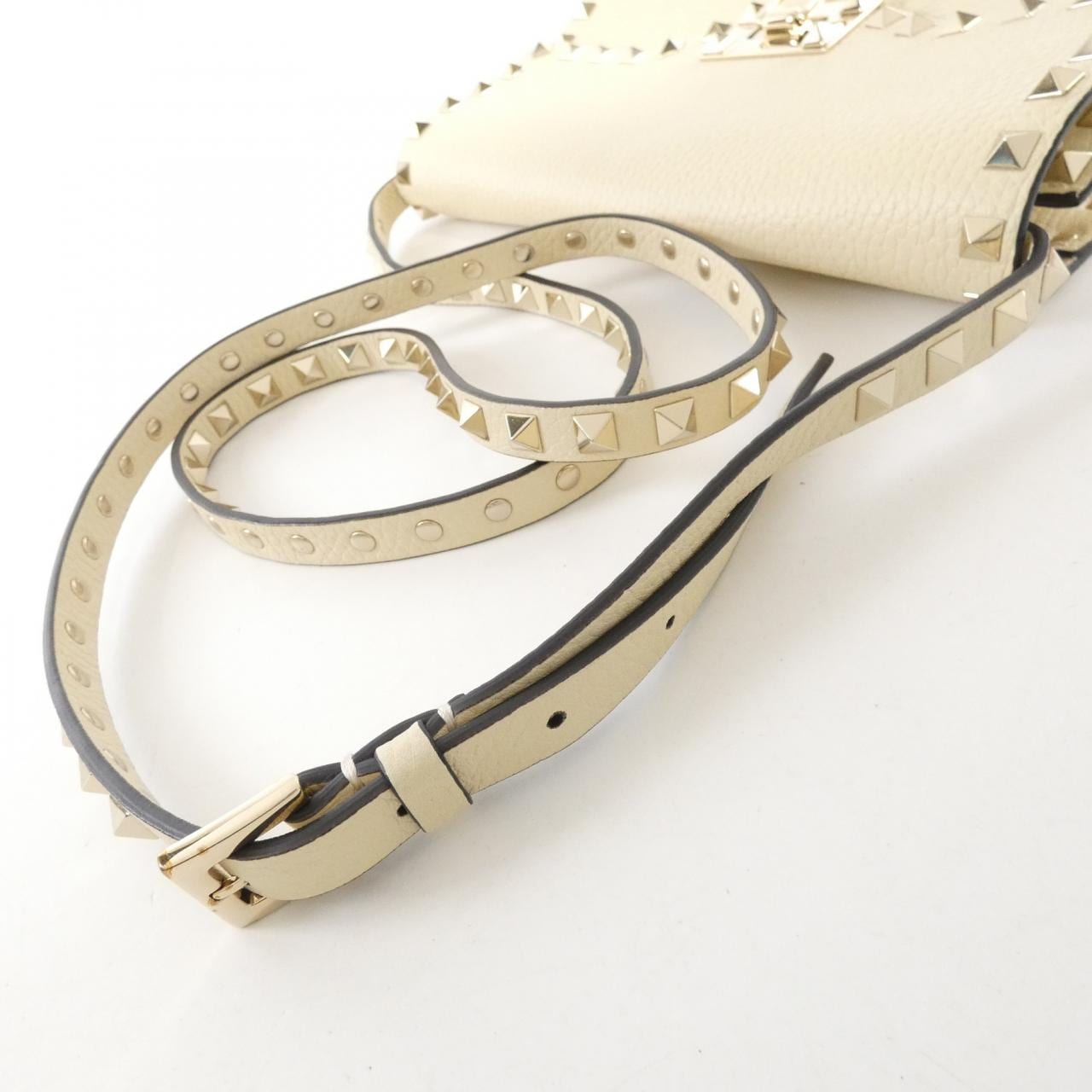 ヴァレンティノガラヴァーニ ショルダーバッグ