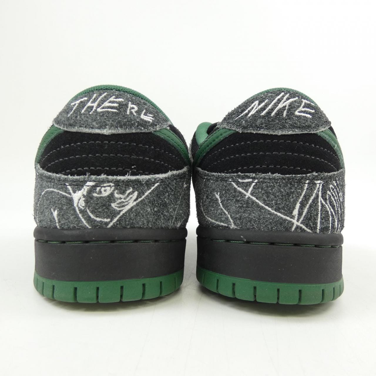 ナイキ NIKE HF7743-001 スニーカー