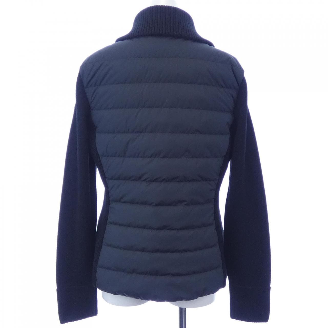 【新品】モンクレール MONCLER K20939B00035 ダウンジャケット